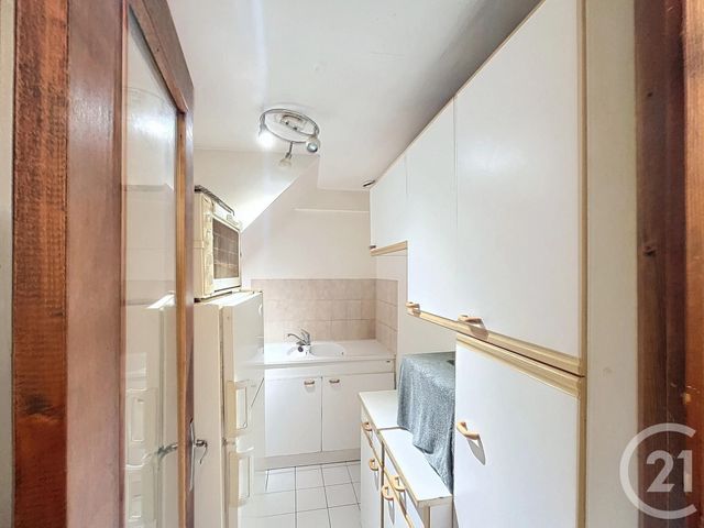 Afficher la photo en grand Appartement F2 à vendre - 2 pièces - 29,20 m2 - Sens - 89 - BOURGOGNE