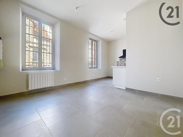 Appartement F3 à louer - 3 pièces - 49 m2 - Sens - 89 - BOURGOGNE