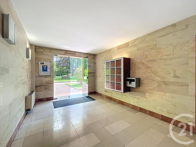 Afficher la photo en grand Appartement F3 à vendre - 3 pièces - 72,56 m2 - Sens - 89 - BOURGOGNE