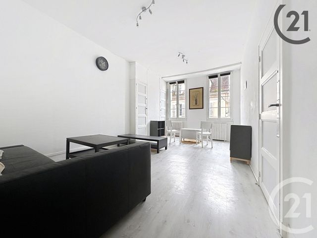 Appartement à louer - 4 pièces - 117 m2 - Sens - 89 - BOURGOGNE