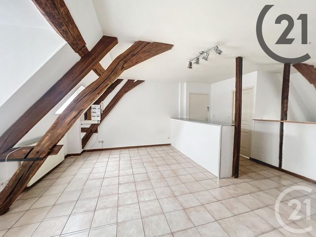 Appartement à louer - 4 pièces - 75 m2 - Sens - 89 - BOURGOGNE