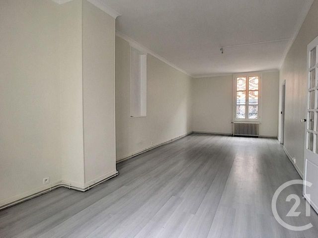 Appartement à louer - 3 pièces - 99 m2 - Sens - 89 - BOURGOGNE