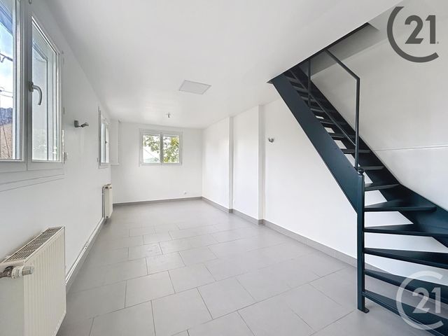 Maison à louer - 2 pièces - 32,50 m2 - Pont Sur Yonne - 89 - BOURGOGNE