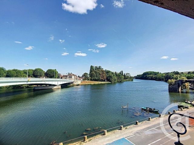 Immeuble à vendre PONT SUR YONNE