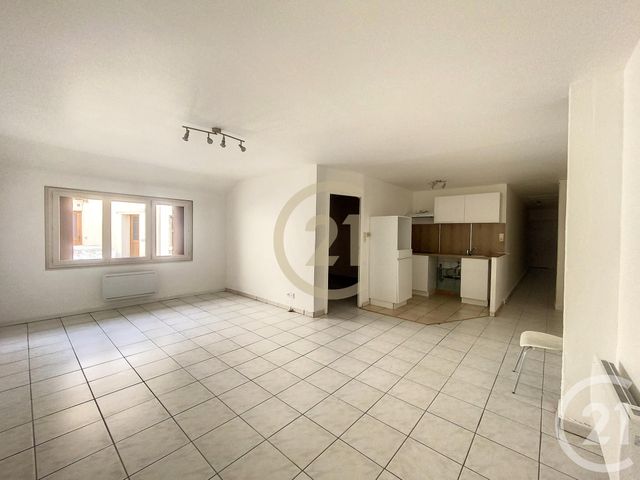 Appartement à louer - 2 pièces - 56 m2 - Sens - 89 - BOURGOGNE
