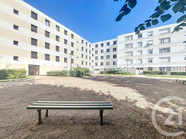 Afficher la photo en grand Appartement F3 à vendre - 3 pièces - 67,89 m2 - Sens - 89 - BOURGOGNE