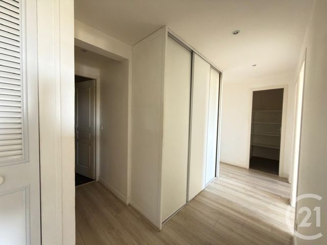 Afficher la photo en grand Appartement F3 à vendre - 3 pièces - 68,26 m2 - Sens - 89 - BOURGOGNE
