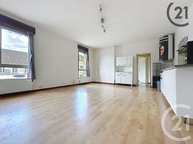 Appartement à louer - 2 pièces - 54,70 m2 - Sens - 89 - BOURGOGNE