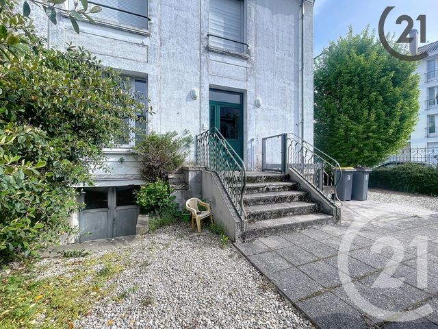 Appartement F3 à louer - 3 pièces - 81 m2 - Sens - 89 - BOURGOGNE