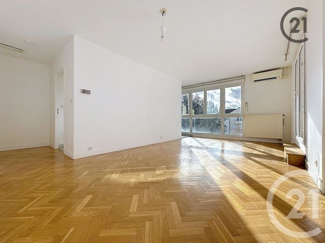 Appartement à louer - 3 pièces - 74 m2 - Sens - 89 - BOURGOGNE