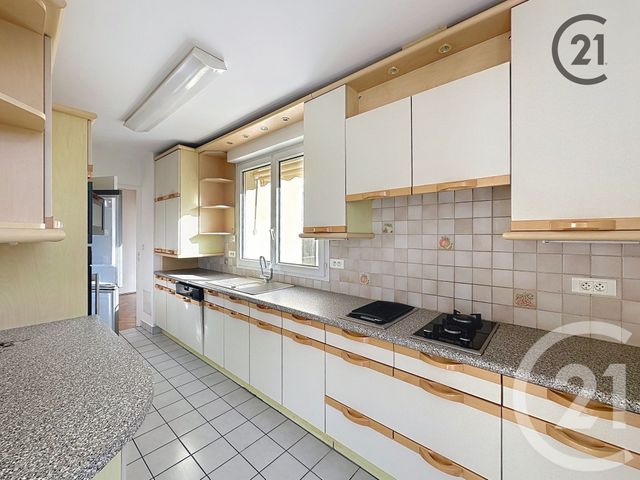 Appartement à louer - 3 pièces - 74 m2 - Sens - 89 - BOURGOGNE