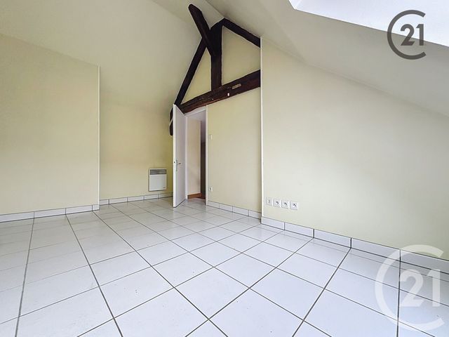 Appartement à louer - 2 pièces - 35 m2 - Sens - 89 - BOURGOGNE