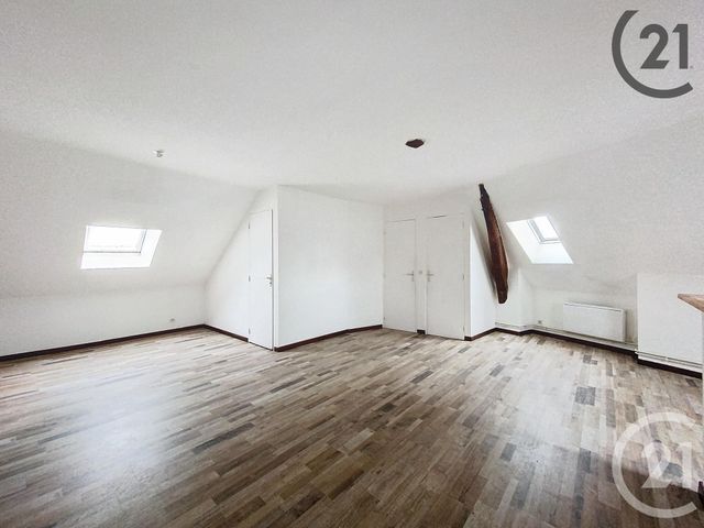 Appartement à louer - 2 pièces - 46 m2 - Sens - 89 - BOURGOGNE