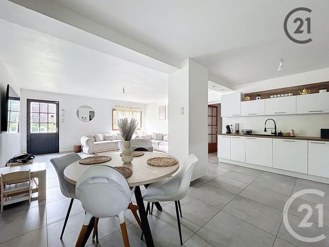 Maison à vendre - 3 pièces - 99,92 m2 - Villeneuve Sur Yonne - 89 - BOURGOGNE