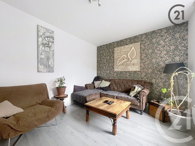 Maison à louer - 5 pièces - 105 m2 - Maillot - 89 - BOURGOGNE