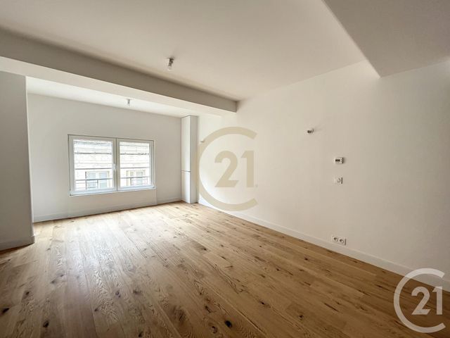 Afficher la photo en grand Appartement F3 à louer - 3 pièces - 62 m2 - Sens - 89 - BOURGOGNE