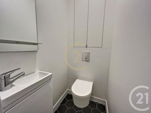 Afficher la photo en grand Appartement F3 à louer - 3 pièces - 62 m2 - Sens - 89 - BOURGOGNE