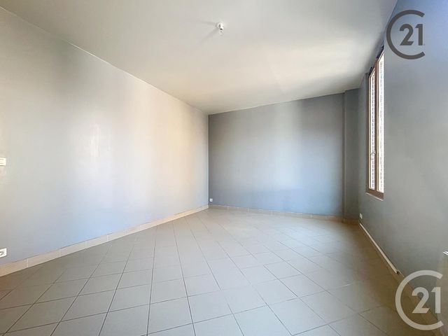 Appartement F1 &agrave; louer - 1 pi&egrave;ce - 37 m2 - Villeneuve Sur Yonne - 89 - BOURGOGNE