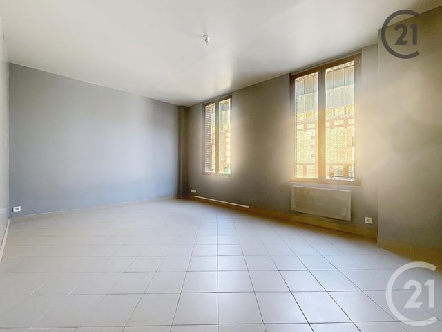 Appartement F1 &agrave; louer - 1 pi&egrave;ce - 37 m2 - Villeneuve Sur Yonne - 89 - BOURGOGNE