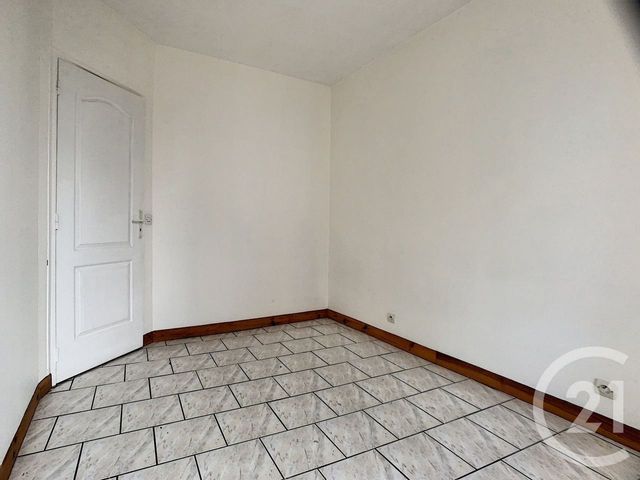 Appartement F3 à louer - 3 pièces - 45 m2 - Villemanoche - 89 - BOURGOGNE