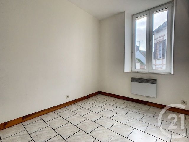 Appartement F3 à louer - 3 pièces - 45 m2 - Villemanoche - 89 - BOURGOGNE