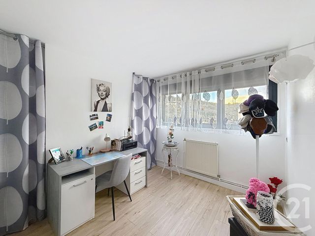 Appartement F4 &agrave; vendre - 4 pi&egrave;ces - 79,50 m2 - Sens - 89 - BOURGOGNE