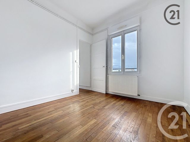 Afficher la photo en grand Appartement à louer - 3 pièces - 39,40 m2 - Sens - 89 - BOURGOGNE