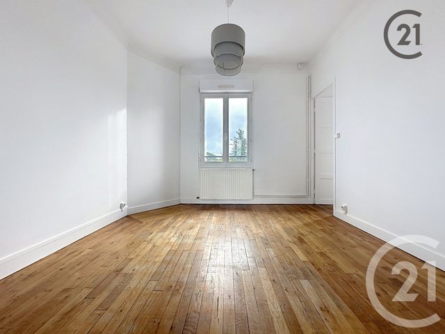 Afficher la photo en grand Appartement à louer - 3 pièces - 39,40 m2 - Sens - 89 - BOURGOGNE