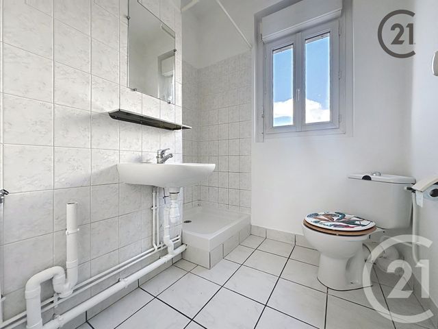 Afficher la photo en grand Appartement à louer - 3 pièces - 39,40 m2 - Sens - 89 - BOURGOGNE