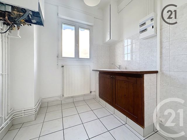 Afficher la photo en grand Appartement à louer - 3 pièces - 39,40 m2 - Sens - 89 - BOURGOGNE