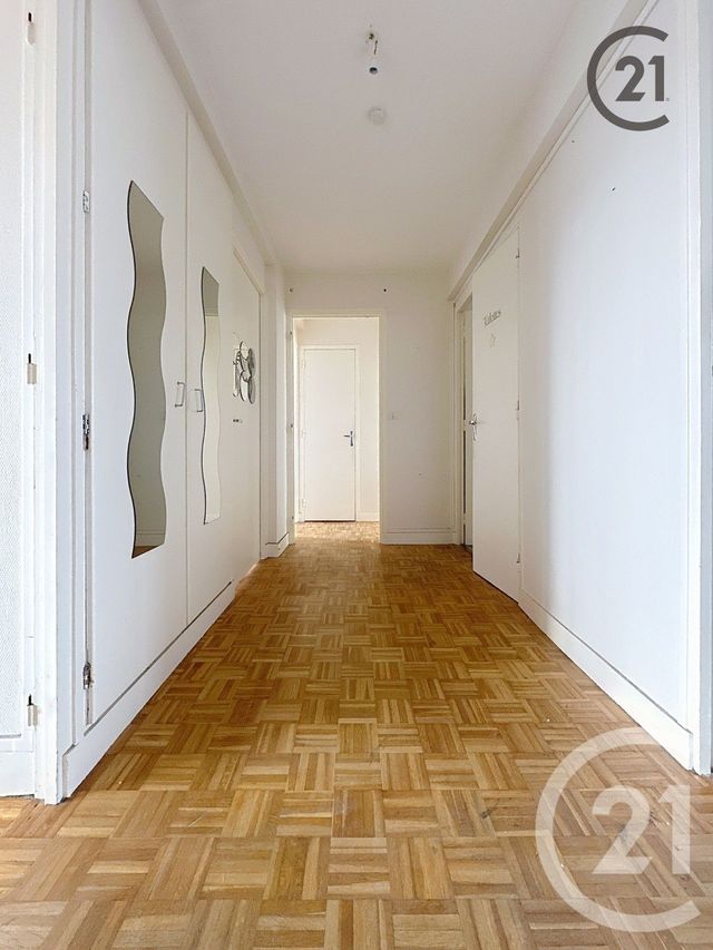 Appartement &agrave; louer - 3 pi&egrave;ces - 80 m2 - Sens - 89 - BOURGOGNE