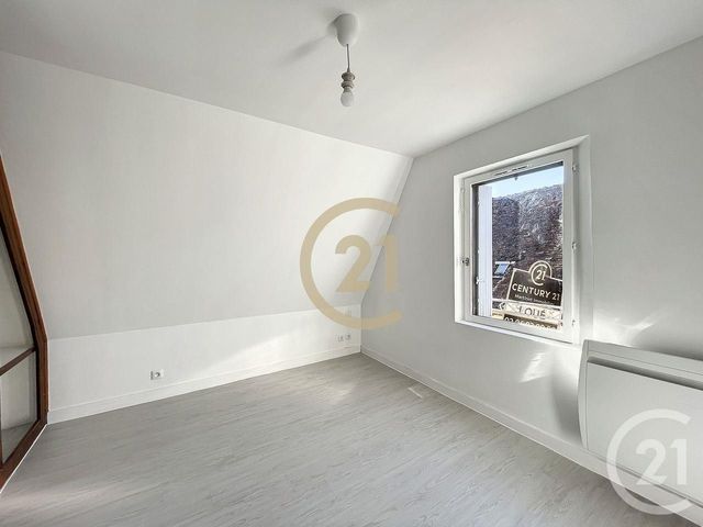 Appartement à louer - 2 pièces - 42 m2 - Sens - 89 - BOURGOGNE