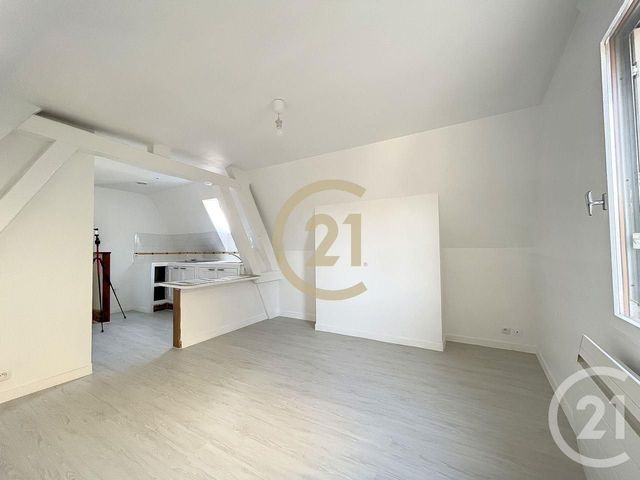 Appartement à louer - 2 pièces - 42 m2 - Sens - 89 - BOURGOGNE