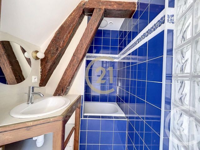 Appartement à louer - 2 pièces - 42 m2 - Sens - 89 - BOURGOGNE