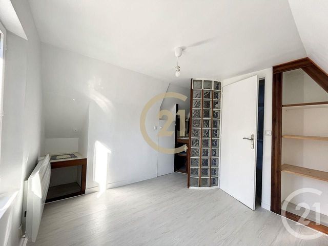 Appartement à louer - 2 pièces - 42 m2 - Sens - 89 - BOURGOGNE