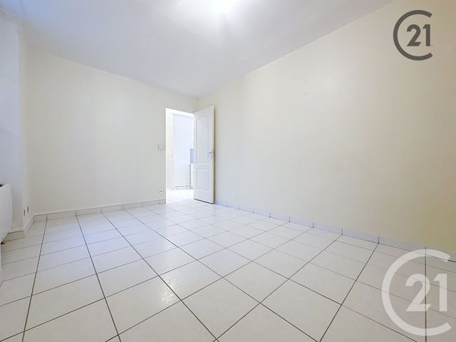 Appartement à louer - 2 pièces - 44 m2 - Sens - 89 - BOURGOGNE