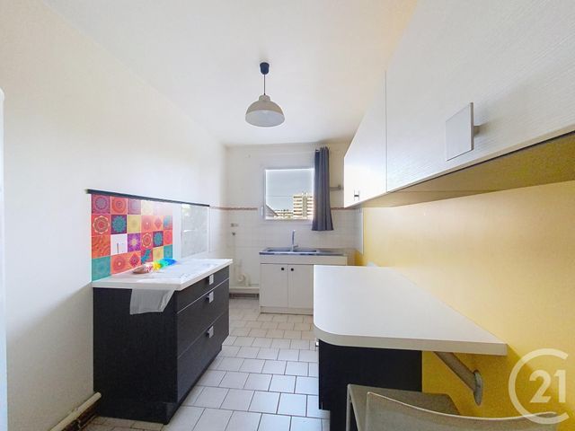 Appartement F3 &agrave; vendre - 3 pi&egrave;ces - 66,45 m2 - Sens - 89 - BOURGOGNE