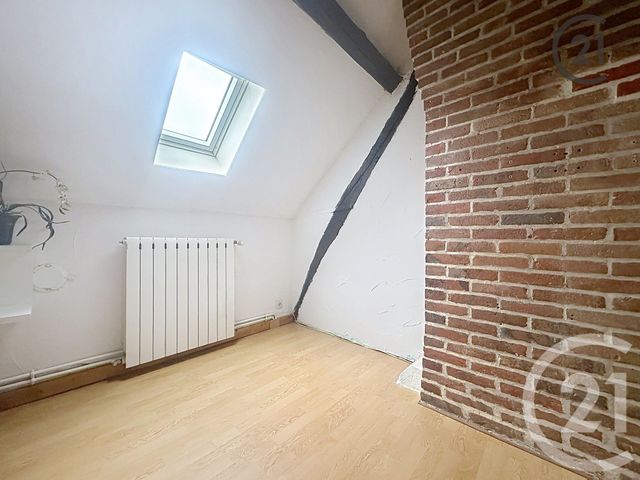 Appartement &agrave; louer - 3 pi&egrave;ces - 59,80 m2 - Sens - 89 - BOURGOGNE