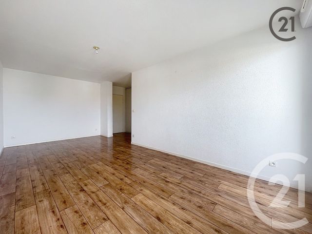 Appartement F2 &agrave; louer - 2 pi&egrave;ces - 48 m2 - Sens - 89 - BOURGOGNE