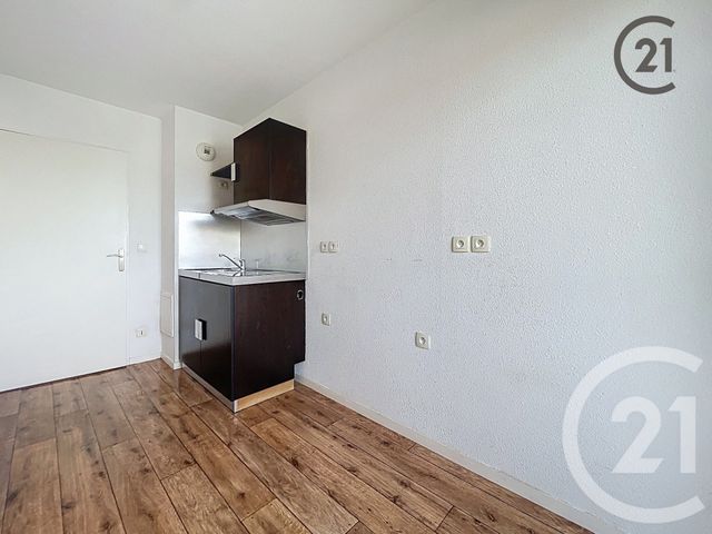 Appartement F2 &agrave; louer - 2 pi&egrave;ces - 48 m2 - Sens - 89 - BOURGOGNE
