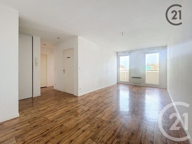 Appartement F2 &agrave; louer - 2 pi&egrave;ces - 48 m2 - Sens - 89 - BOURGOGNE