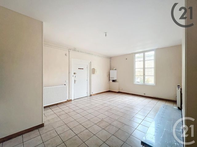 Appartement à louer - 4 pièces - 71,72 m2 - Sens - 89 - BOURGOGNE