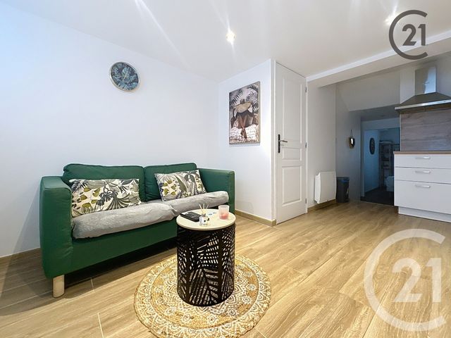 Appartement &agrave; louer - 2 pi&egrave;ces - 28,52 m2 - Sens - 89 - BOURGOGNE