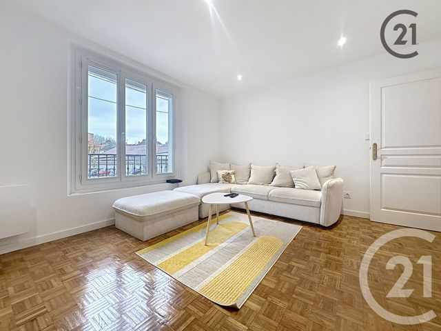 Appartement &agrave; louer - 3 pi&egrave;ces - 79,26 m2 - Sens - 89 - BOURGOGNE