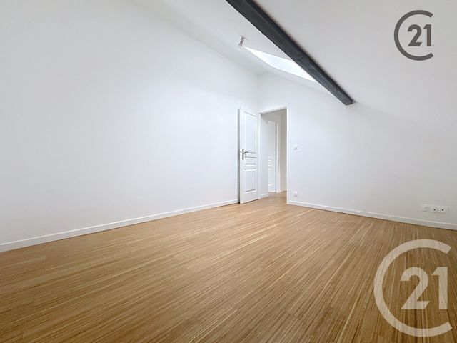 Appartement &agrave; louer - 4 pi&egrave;ces - 76,20 m2 - Paron - 89 - BOURGOGNE