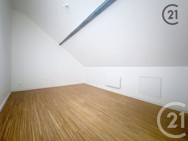 Appartement &agrave; louer - 4 pi&egrave;ces - 75,12 m2 - Paron - 89 - BOURGOGNE