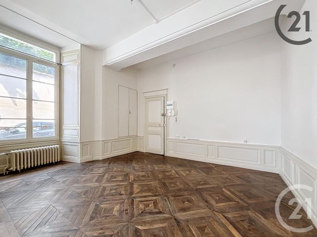 Appartement F1 bis &agrave; louer - 2 pi&egrave;ces - 36 m2 - Sens - 89 - BOURGOGNE