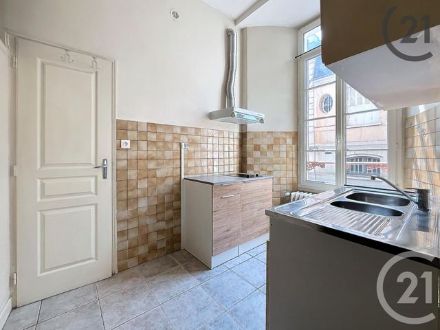 Appartement F1 bis &agrave; louer - 2 pi&egrave;ces - 36 m2 - Sens - 89 - BOURGOGNE