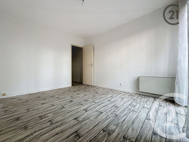 Appartement &agrave; louer - 3 pi&egrave;ces - 74,37 m2 - Sens - 89 - BOURGOGNE