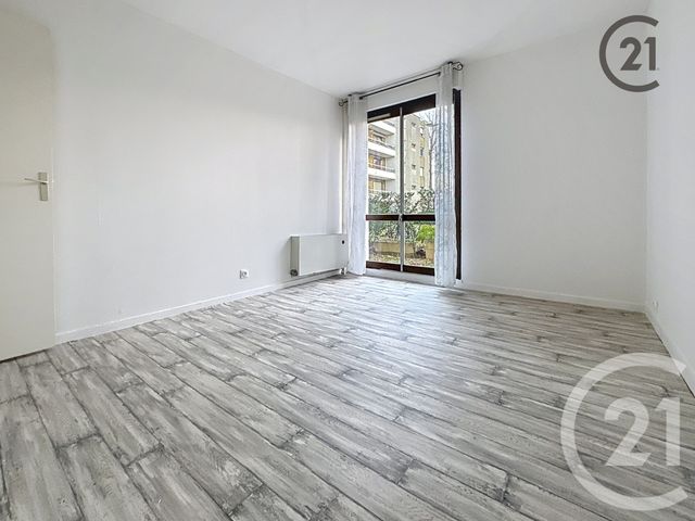 Appartement &agrave; louer - 3 pi&egrave;ces - 74,37 m2 - Sens - 89 - BOURGOGNE